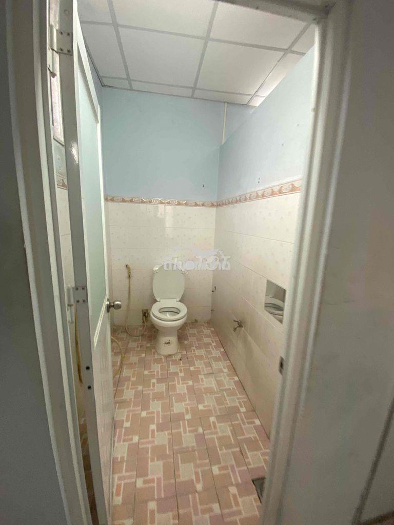 Nguyên căn hêm thờ bờ kè trần văn đang(4x9m 1 lầu 3pn2wc) - Ảnh 3