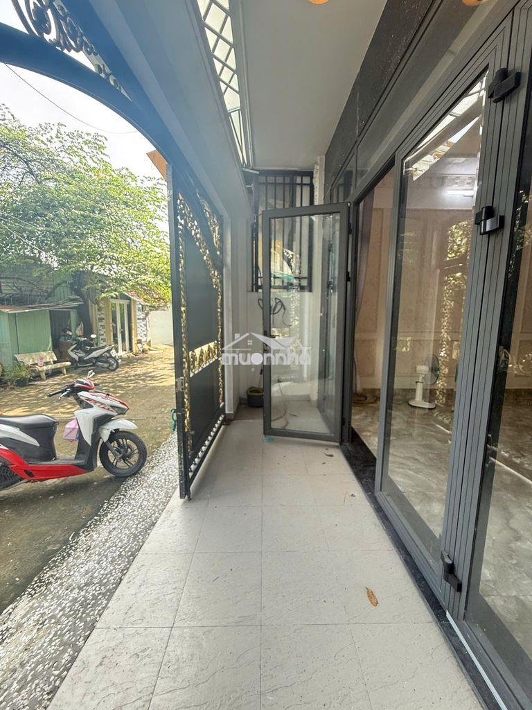 15 triệu nguyên căn 4 pn , nhà tân cổ điển , hẻm xe hơi