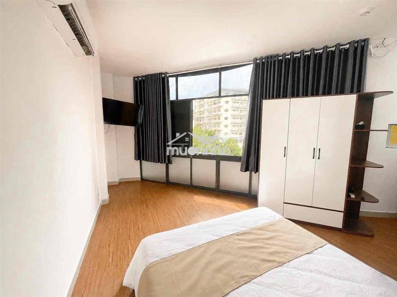 Cho thuê studio cửa sổ to thoáng mát gần trung tâm thương mại mall