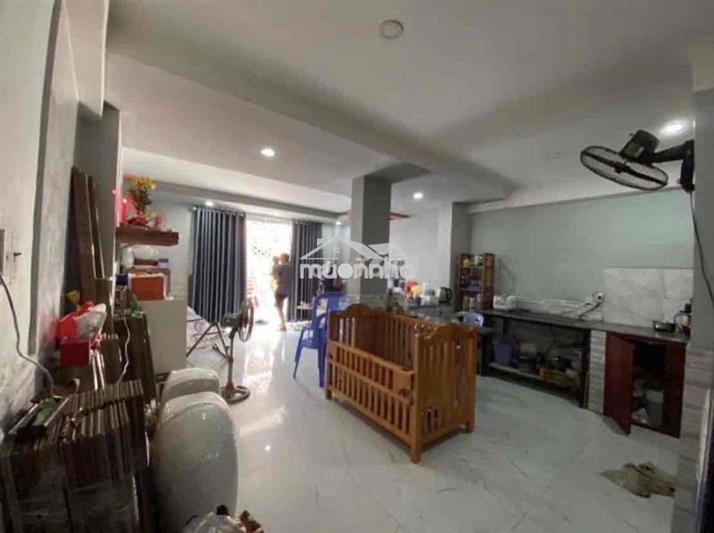 Nhà cho thuê cmt8 q10- 4,5 x 10-nhà đẹp-trệt, lầu-2 pngủ,2wc- 11,5tr