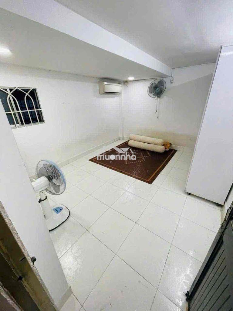 Cho thuê nhà giá tốt có sẵn máy lạnh - hẻm xe hơi bùi đình túy, p.12 c - Ảnh 2