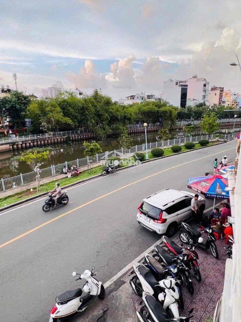 Cho thuê nhà mới 1 trệt 2 lầu có sân thượng - cầu lê văn sỹ quận 3