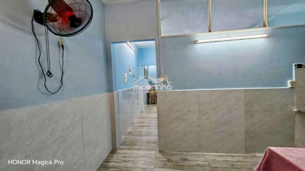 Nhà hẻm gần đường lớn 4x13 2pn 1wc - Ảnh 3