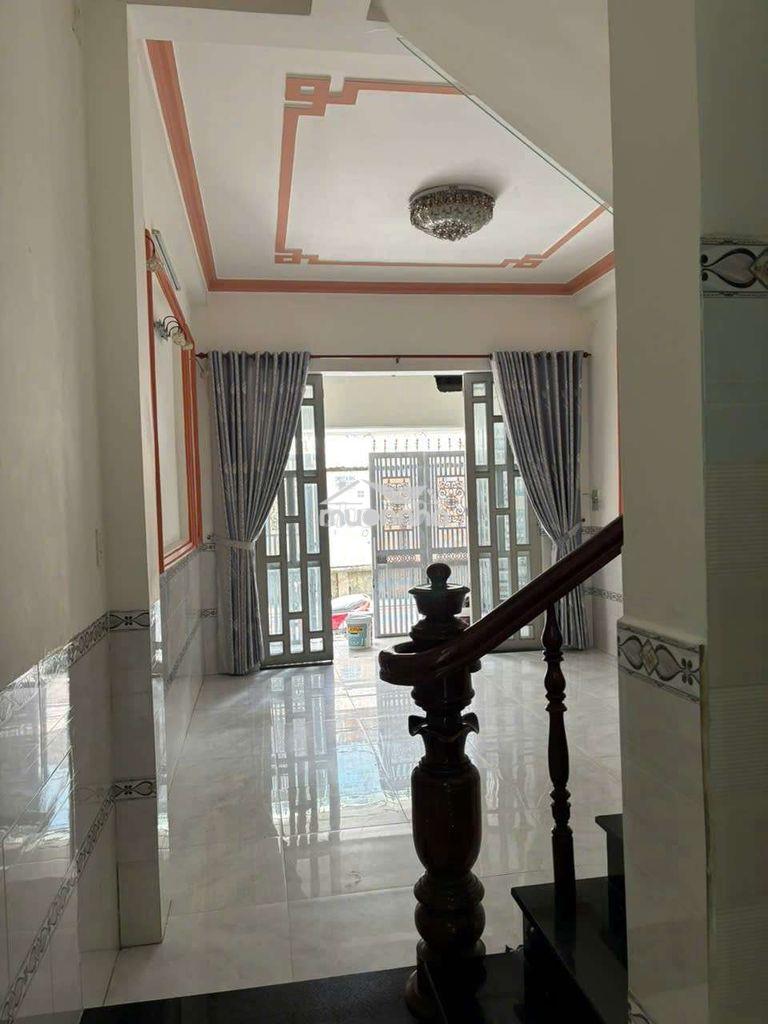 Cho thuê nhà n.c dương thị mười .4mx18m  3 tầng .4pn 2 wec sân thượng - Ảnh 4