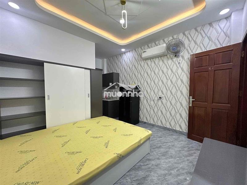Phòng trống, nhà mới cao cấp, thoải mái thời gian