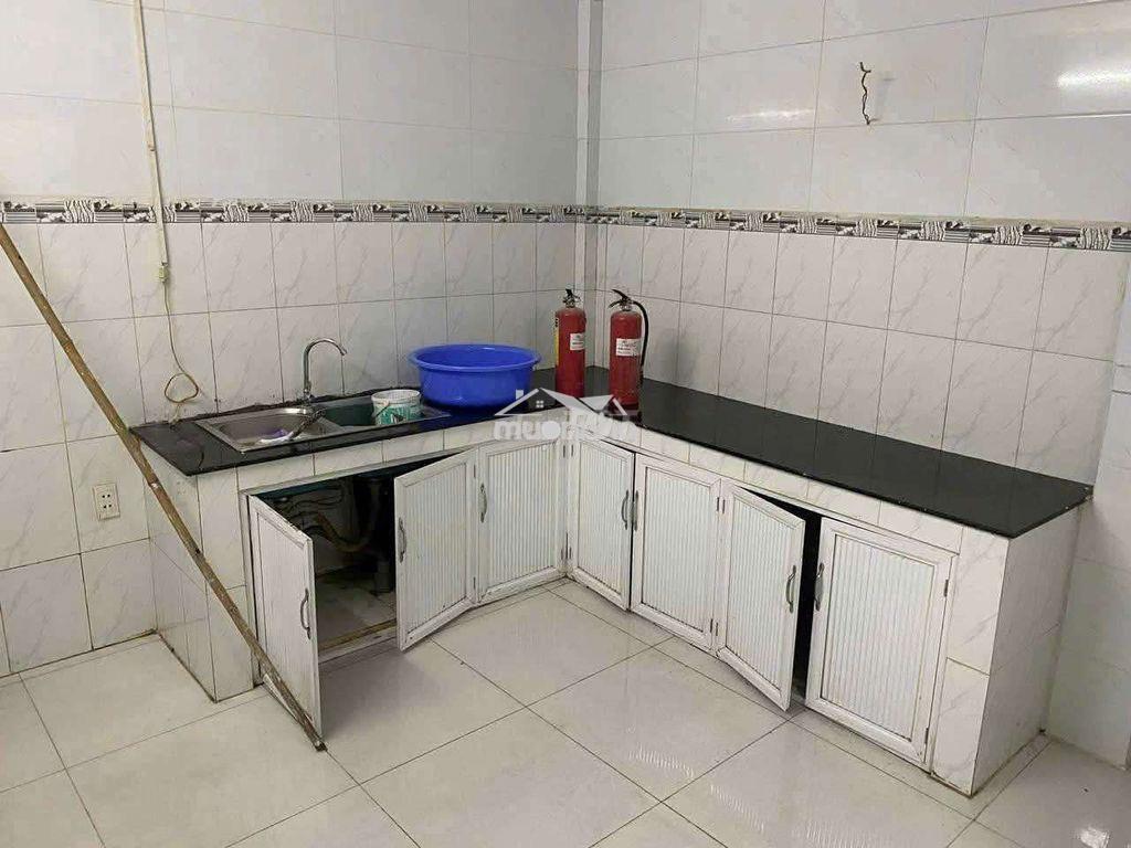 Nhà 2 phòng gần đầm sen - Ảnh 3