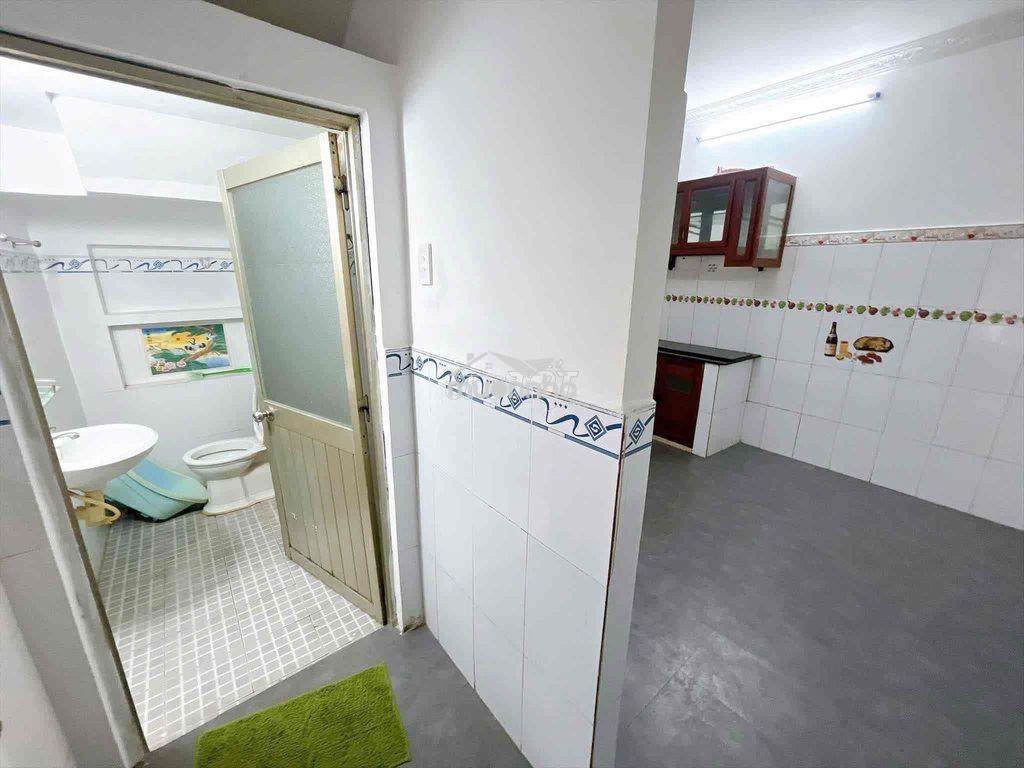 Nhà nguyên căn đường nguyễn quý anh 4x14m đúc 2 tấm 2pn 2wc - Ảnh 4
